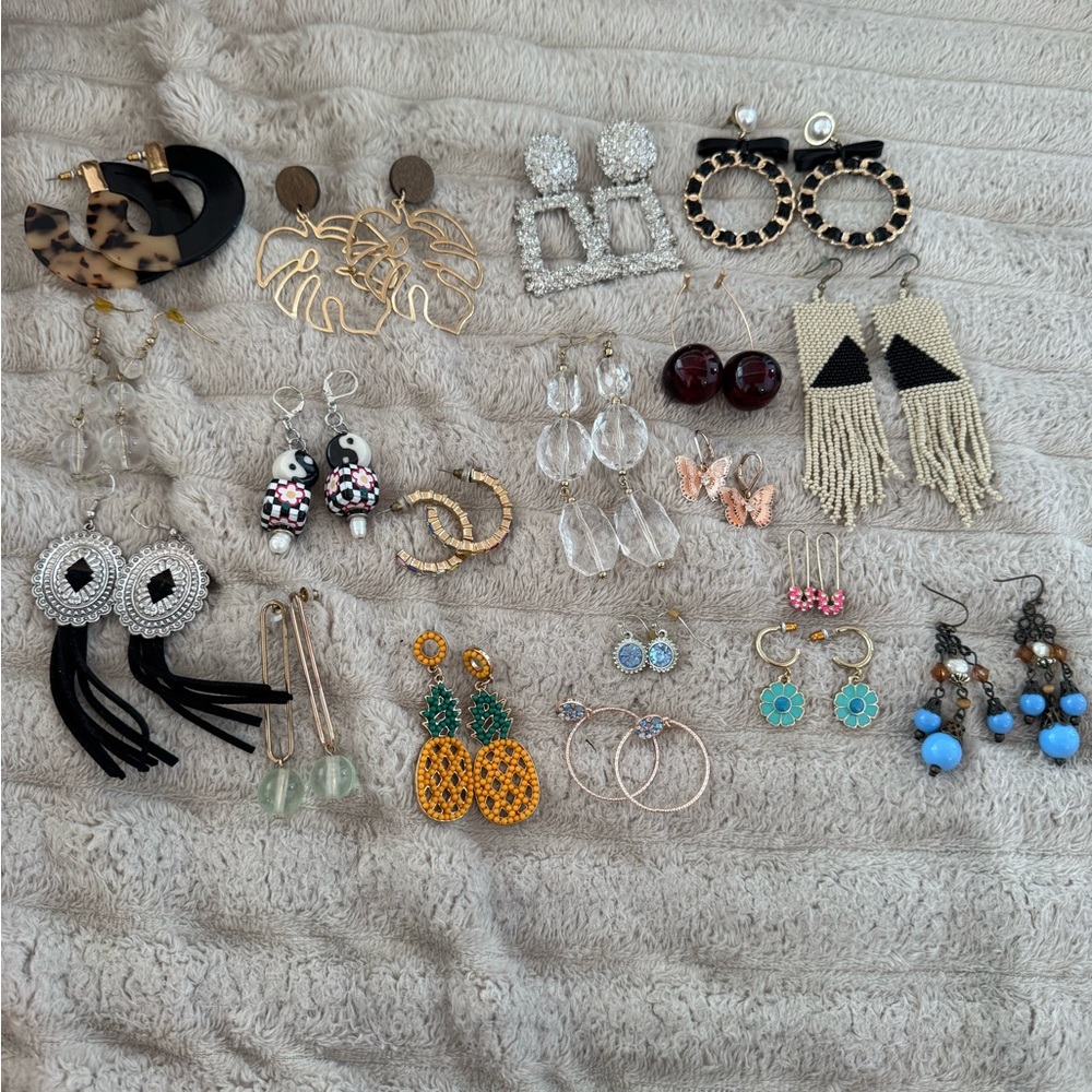 Earrings Bundle - image 1
